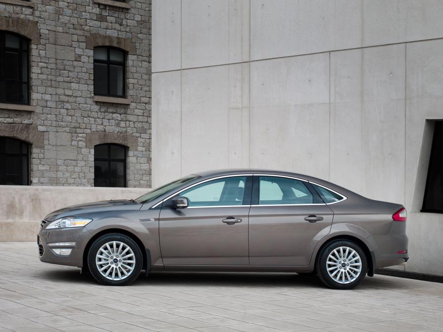 Ford Mondeo Sedan '2010